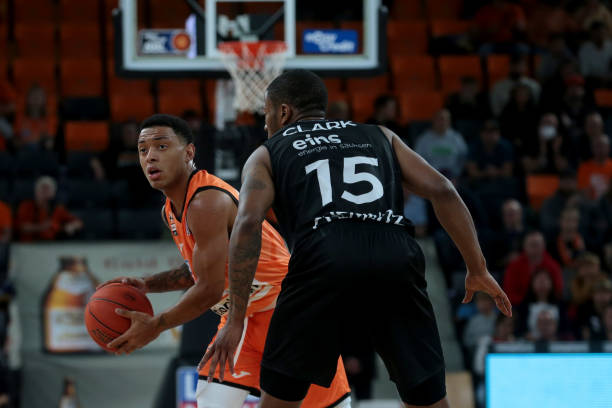 利的背后 利的背后