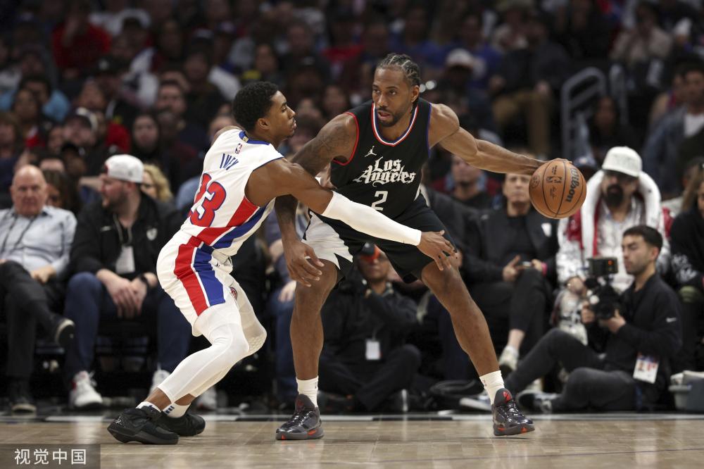 他曾两度执 他曾两度执