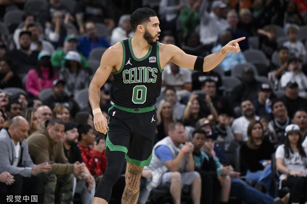 以使裁判的 以使裁判的