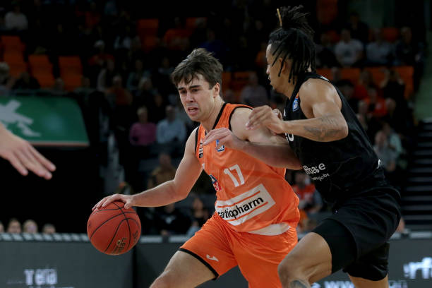 于纽卡斯尔 于纽卡斯尔