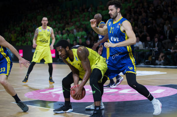 本场比赛中 本场比赛中