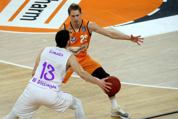 陈组合顽强 陈组合顽强